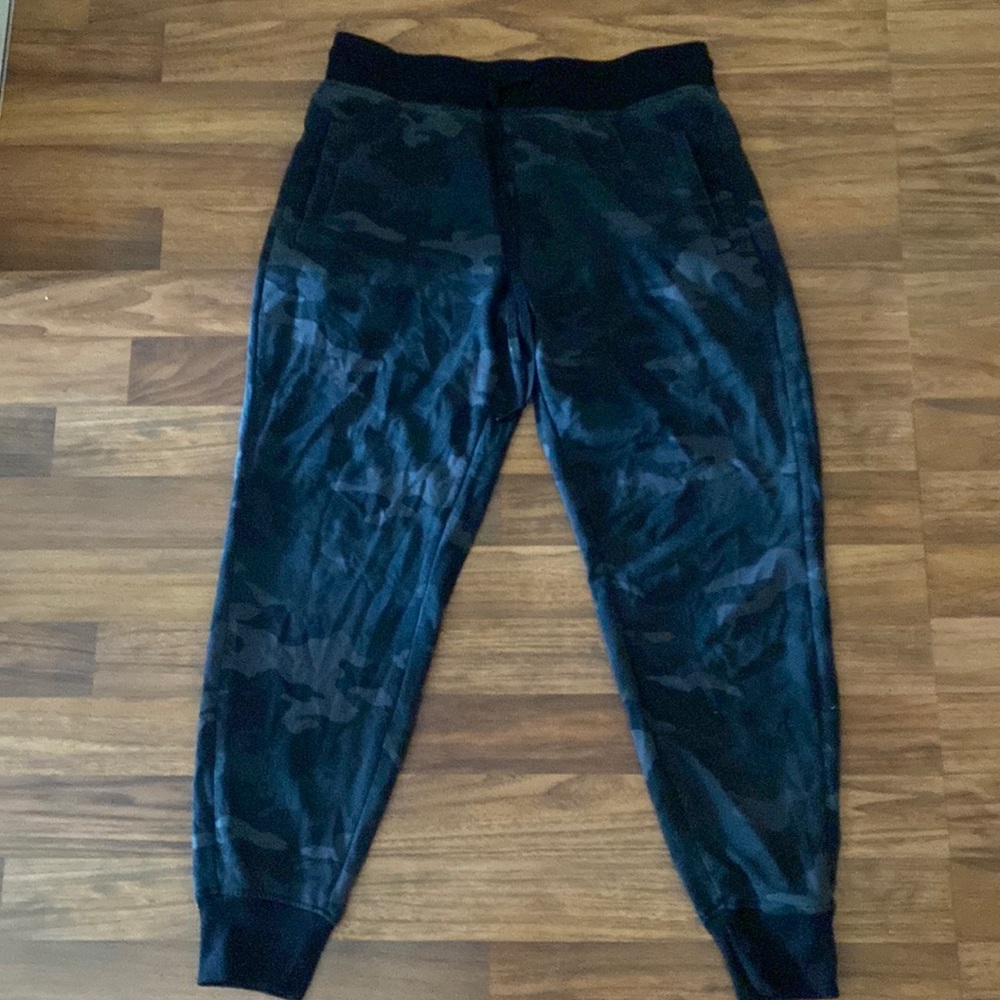 black camo sweatpants